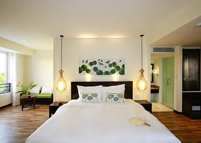 Luxury hotel only: Lasenta Boutique Hotel Hoian